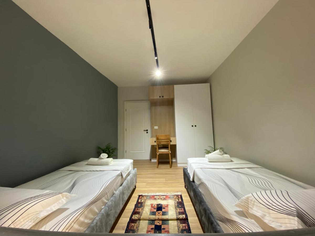 Lucas Downtown Apartment Tiranë Ngoại thất bức ảnh